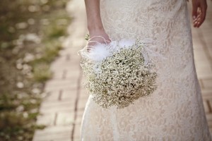Toronto-Niagara-Hamilton-cheap-budget-Wedding-Decor-Planning-Babys-Breath-Bridal-Bouquet-with-feathers-vintage