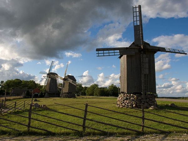 estonia-wooden-windmills_22966_600x450